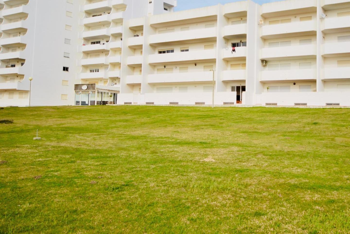 Apartamento Luciana - Beachside, Balcony, Sunset View Ferrel  Eksteriør bilde