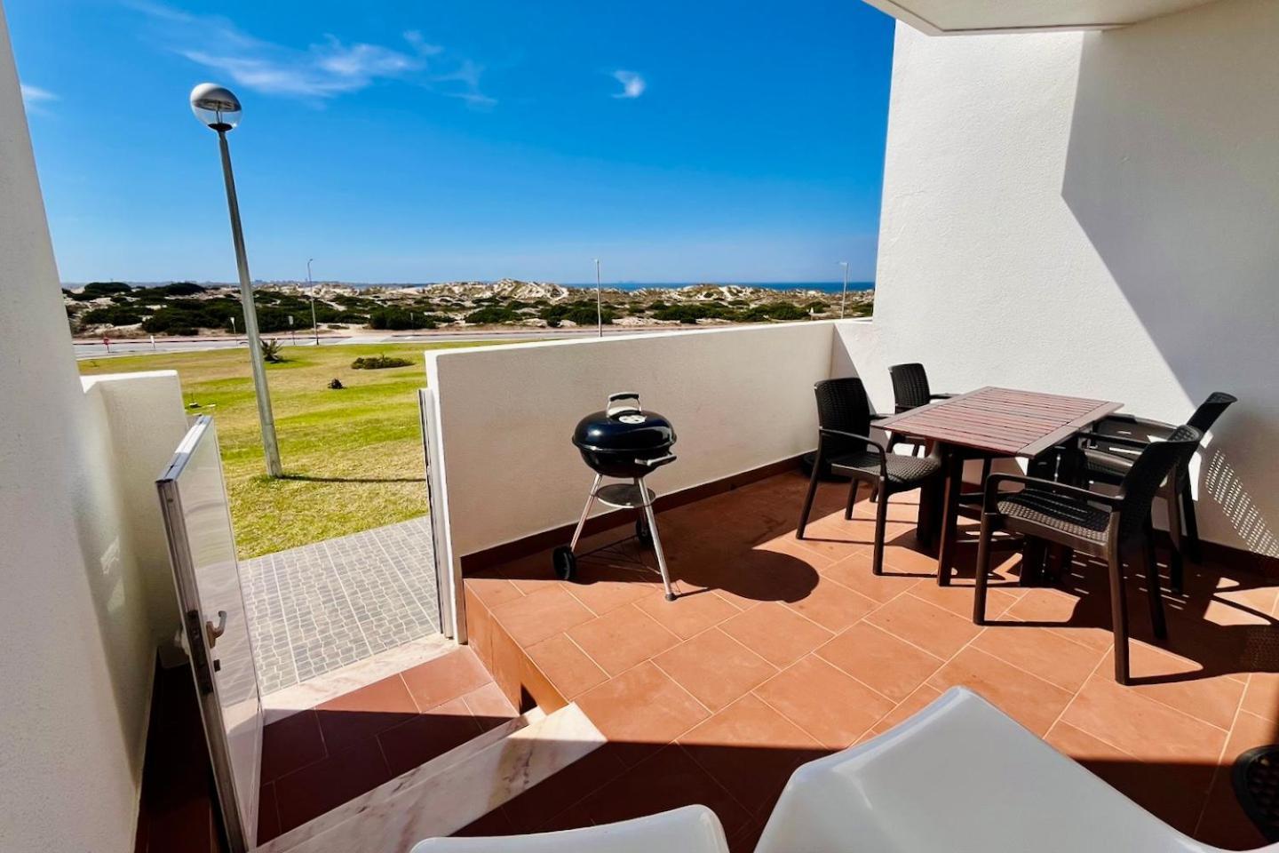 Apartamento Luciana - Beachside, Balcony, Sunset View Ferrel  Eksteriør bilde
