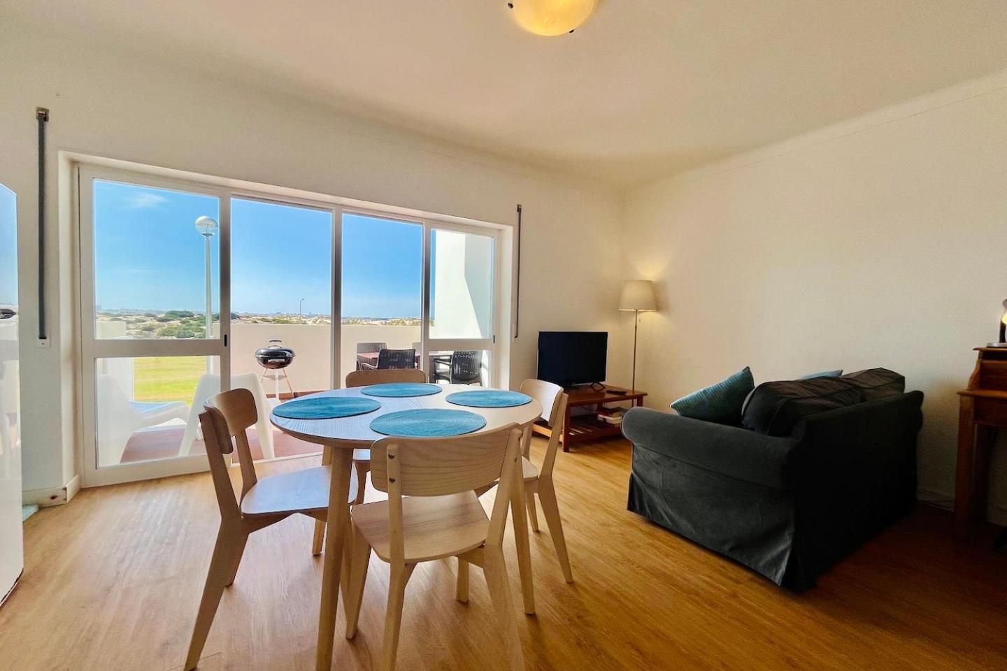 Apartamento Luciana - Beachside, Balcony, Sunset View Ferrel  Eksteriør bilde
